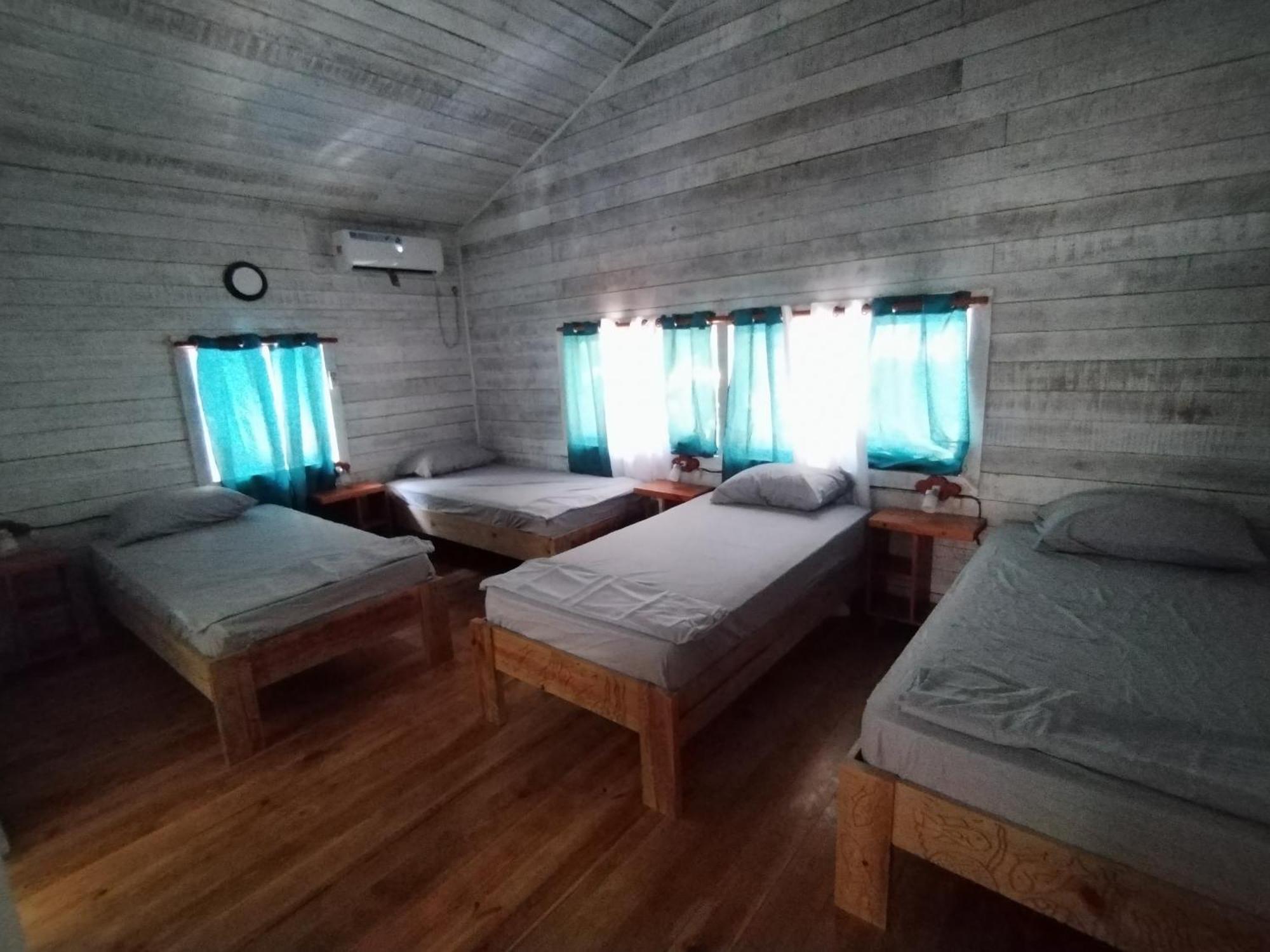 Hotel Tierra Verde Bed And Breakfast Bocas Town Bagian luar foto