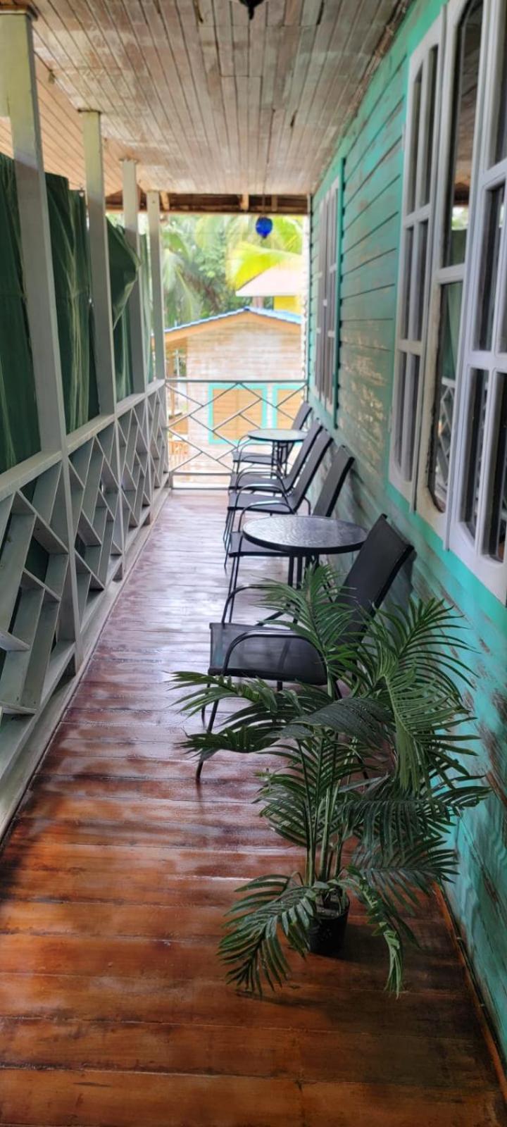Hotel Tierra Verde Bed And Breakfast Bocas Town Bagian luar foto