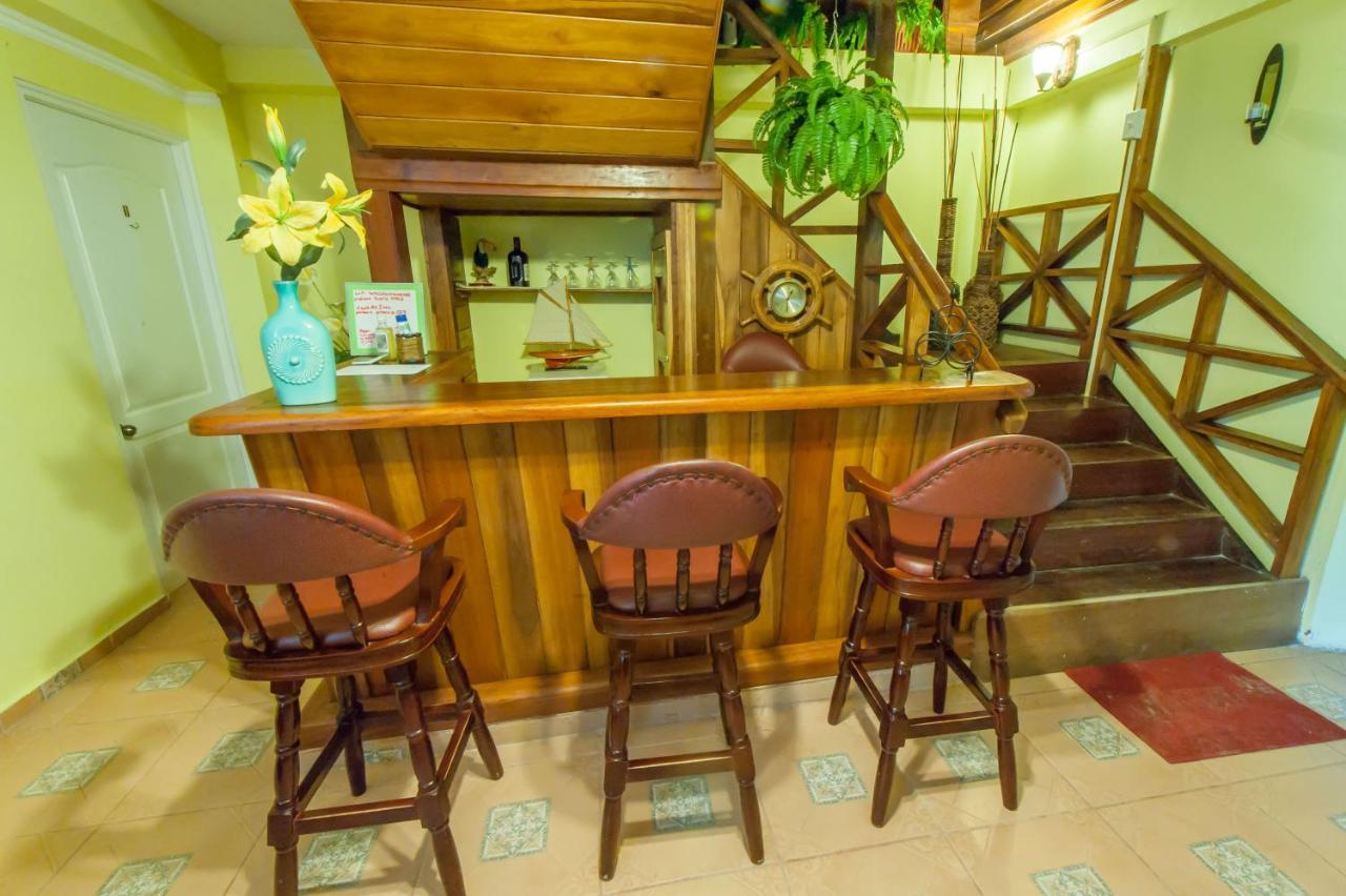 Hotel Tierra Verde Bed And Breakfast Bocas Town Bagian luar foto